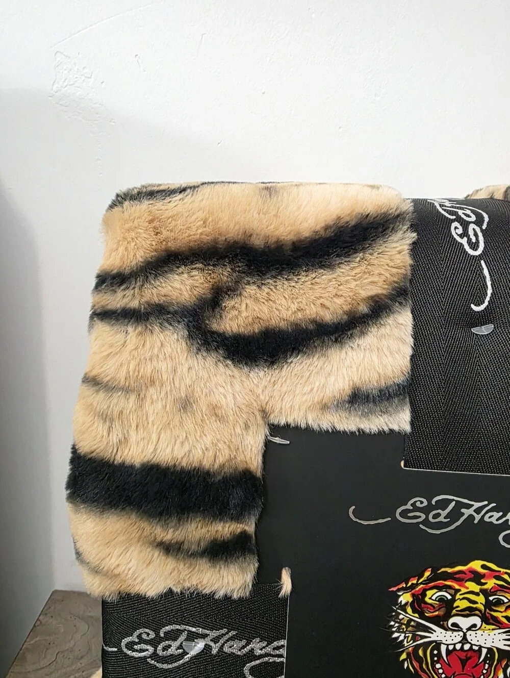Ed Hardy QUEEN Luxurious Faux Fur Blanket Tiger Print Brand New 90in x 90in